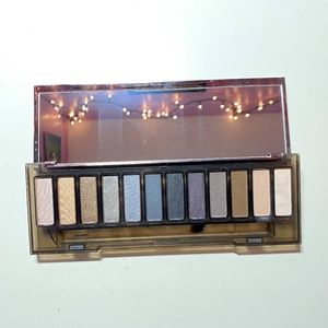 Urban Decay Naked Smoky Palette